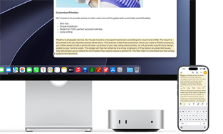 Pohľad spredu na Mac mini umiestnený pod displejom Studio Display. Vpravo od Macu mini a displeja je iPhone. Text vybraný pomocou príkazov vystrihnúť, kopírovať, prilepiť a automatické vypĺňanie zobrazených vyššie na iPhone sa zhoduje so zvýrazneným textom na displeji, ktorý znázorňuje používanie Univerzálnej schránky