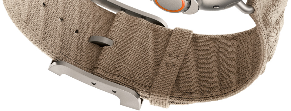 Correa En Mer del Apple Watch Hermès Ultra 4, color Argile (marrón), detalle de la parte inferior del cierre, tejido en relieve