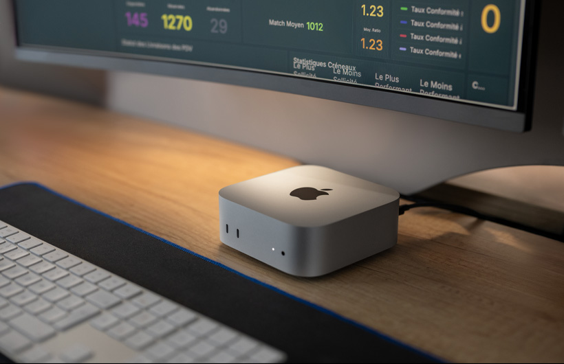 Kundesupportteamet arbejder på Mac mini i hovedkvarteret hos Tut Tut